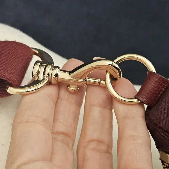 Henri Bendel Fanny/Crossbody/Belt Bag Burgundy - Picture 7 of 14